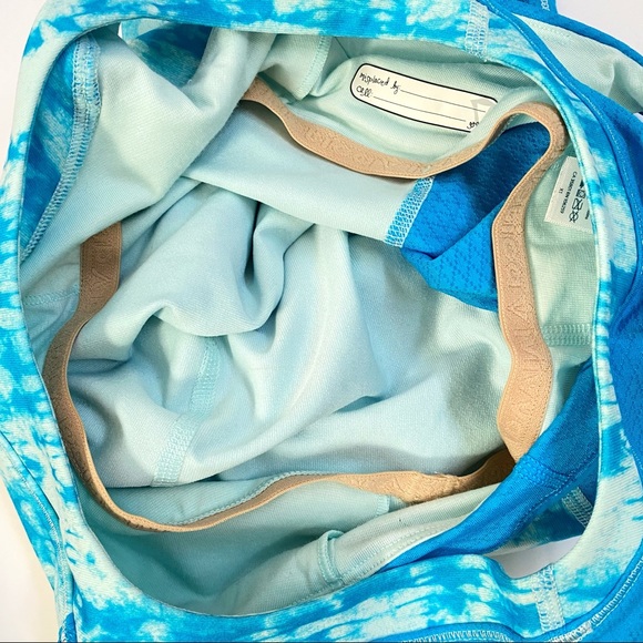 IVIVVA blue built in bra scoop neck cut out racerback tank top - Picture 4 of 7